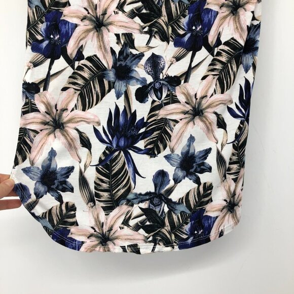 Dynamite white  blue lily floral print vneck jersey T-shirt XS - Picture 6 of 12